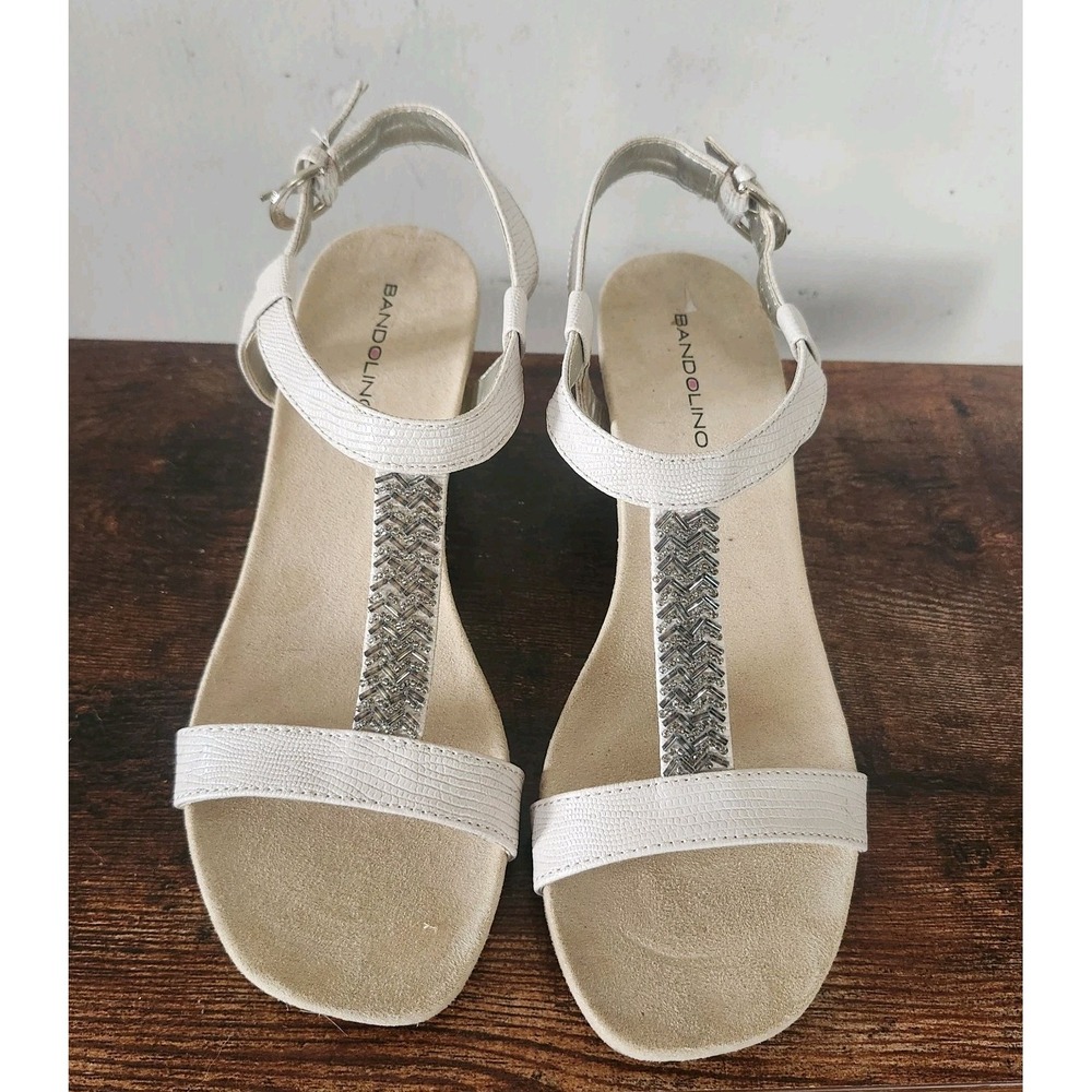 Bandolino Size 7M Beige Castina Beaded T Strap Flexible Sandals Shoes - Picture 2 of 7